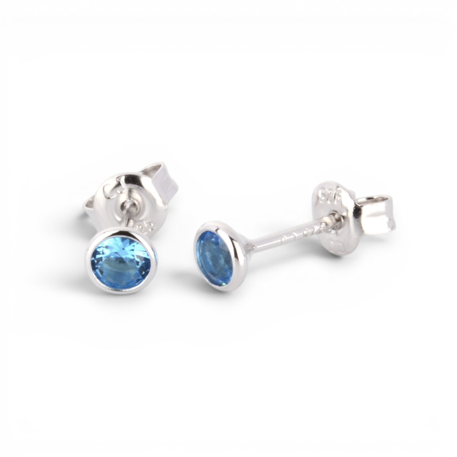 Schmidt Damen Ohrstecker aus 925 Silber mit hellblauem Zirkonia, Ø 4mm, eleganter Ohrschmuck