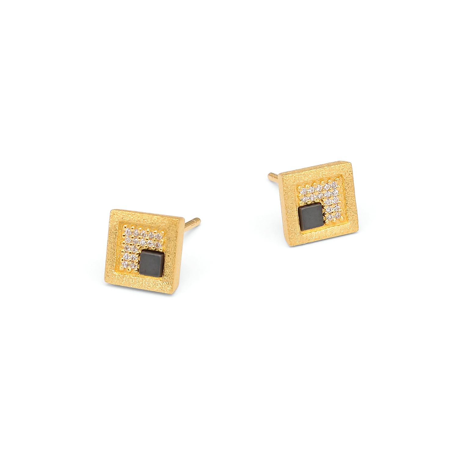Ohrstecker Cubena von BERND WOLF, goldfarbene 925er Silber mit Hämatit und Zirkonia, 7x7mm für Damen