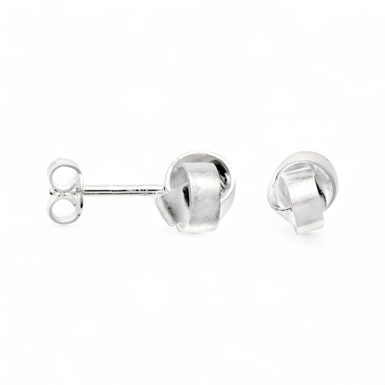 Bastian Ohrstecker Little Knoten aus 925 Silber für Damen, 6x5mm, eleganter Ohrschmuck in Silberfarben