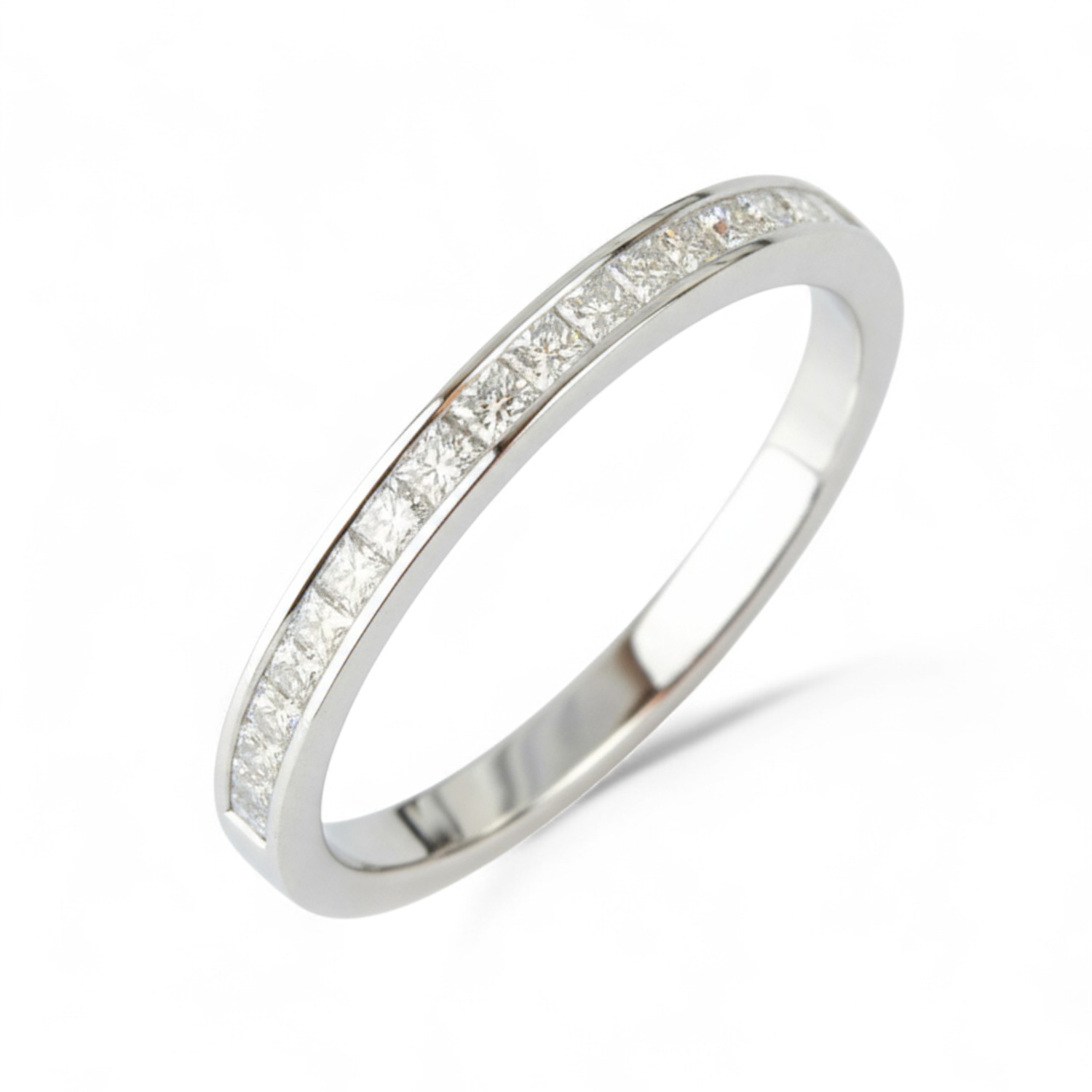 Rubin Verlobungsring Damen aus 750 Weißgold mit 19 Diamanten, 0,38 ct, Prinzessschliff, silberfarben
